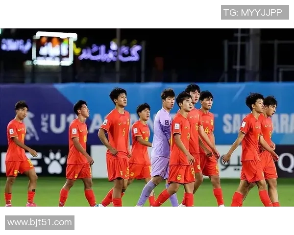 泰王杯精彩对决回顾泰国队与越南队的激烈比赛录像分享